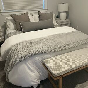 White King Crochet Trim Linen Blend Duvet Cover